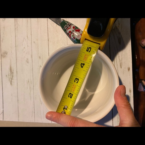 Holiday/winter theme Cheese ball or dip bowl with spreader-like new - Picture 3 of 3